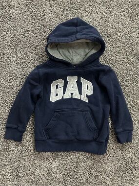 GAP Kid’s Hoodie (3T)
